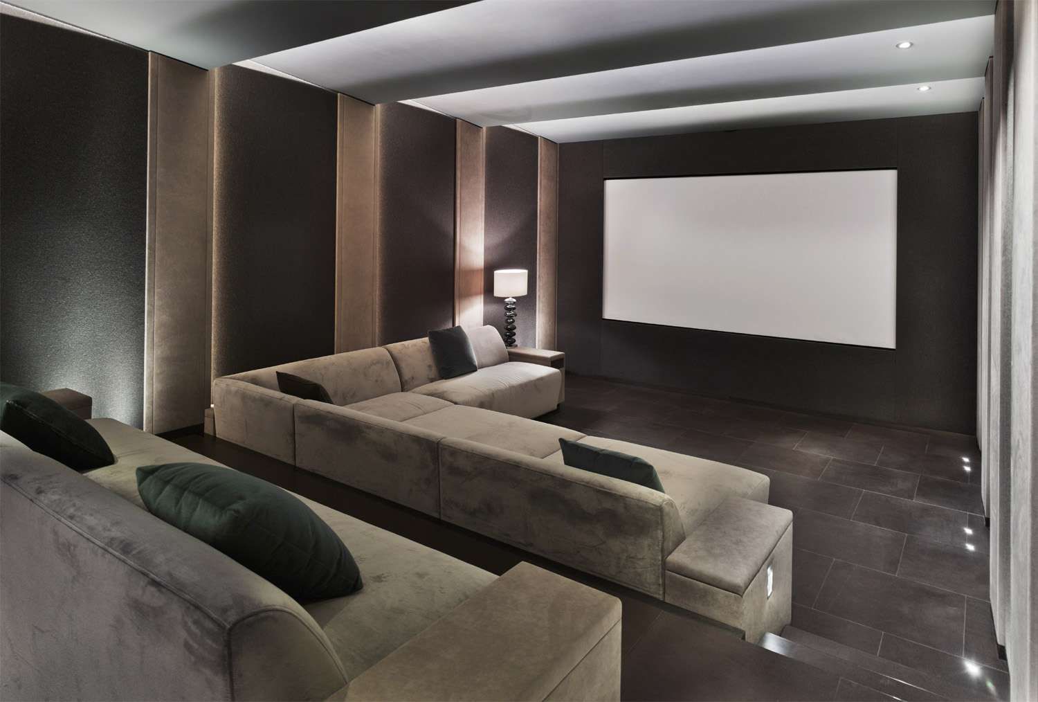 Learn and Gain Insights: Suggestions and Information for Building Your Home Theater