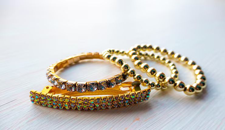 The Ultimate Guide to Gold Bracelets: Knowledge, Information, and Helpful Advice