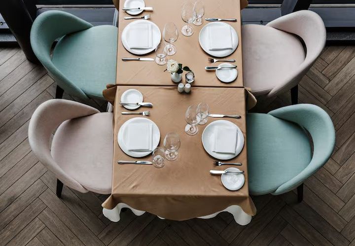 Marble-Top Dining Sets Overview: Discover Designs, Durability, and Dining Space Ideas