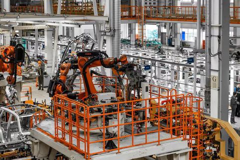 Industrial Robots Guide: Exploring Automation and Machine Control