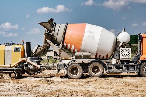 Expert Guide to Heavy-Duty Concrete Mixers: Analysis, Research, and Emerging Construction Equipment Trends
