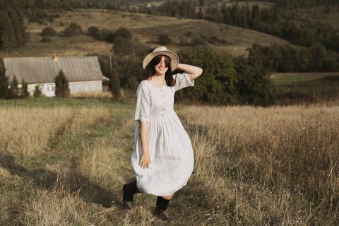 Cottagecore Fashion: A Complete Guide to Romantic and Nature-Inspired Style