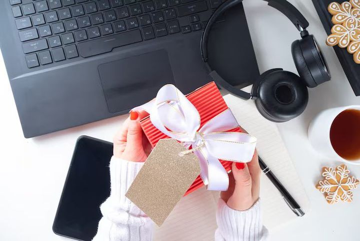 Corporate Gifting Options: Complete Guide to Smart and Professional Gift Choices