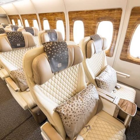 Emirates Guide: Discover Cheap Flights, Premium Travel & Smart Booking Tips
