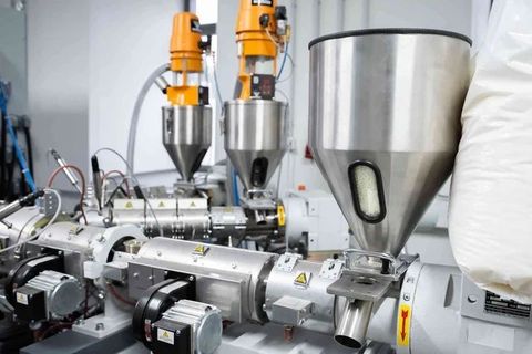 Plastic Extrusion Machines: Complete Guide to Manufacturing Technology and Industrial Applications