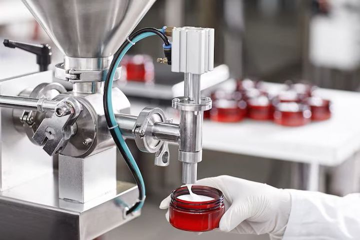 Face Wash Filling Machines Guide: Explore Types, Components, Capacity, Applications, and Planning Factors