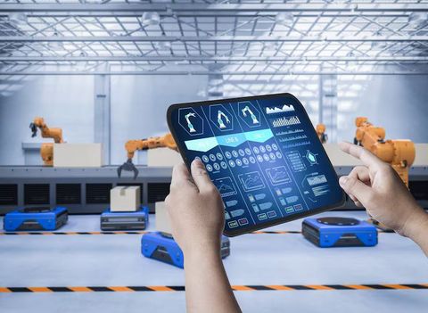 Guide To Industrial IoT Solutions: How Connected Machines Improve Factory Efficiency