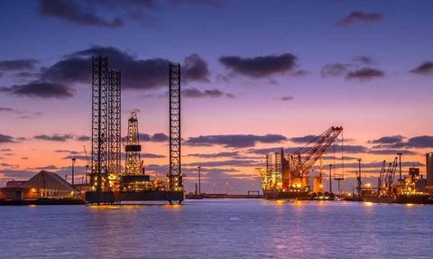 Explore Oilfield Chemicals: Key Facts, Applications & Industry Trends