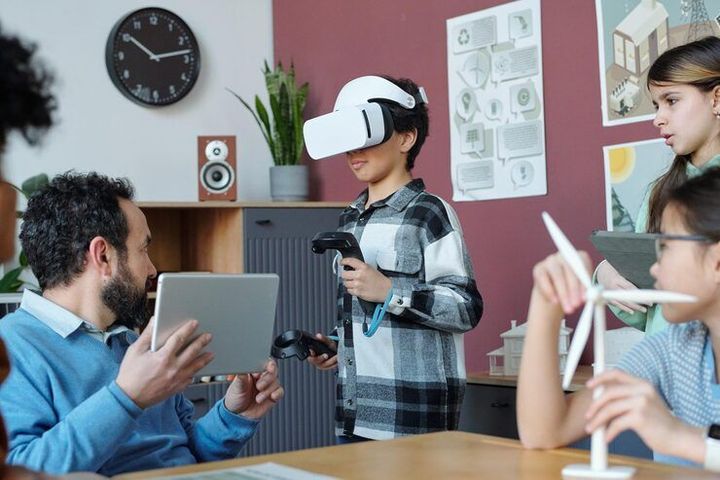 Immersive Technology Basics Guide: Discover Core Concepts and Practical Knowledge