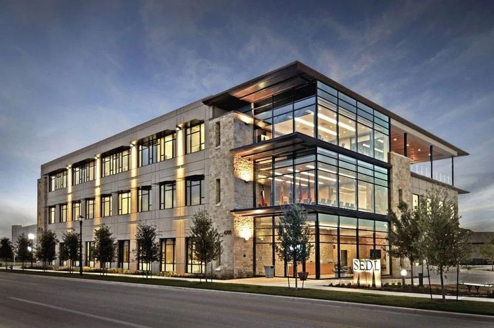 Commercial Real Estate: Explore Property Options and Investment Opportunities