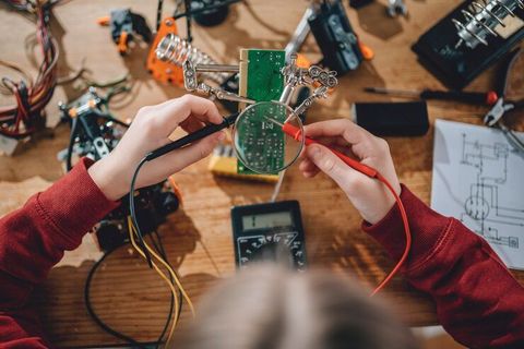 Learn About Electronics Making and the Fundamentals of Electronic Product Development