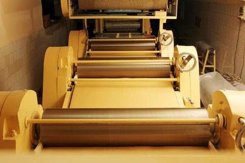 Explore Hot Foil Stamping Machines: A Beginner’s Guide to Modern Printing Technology