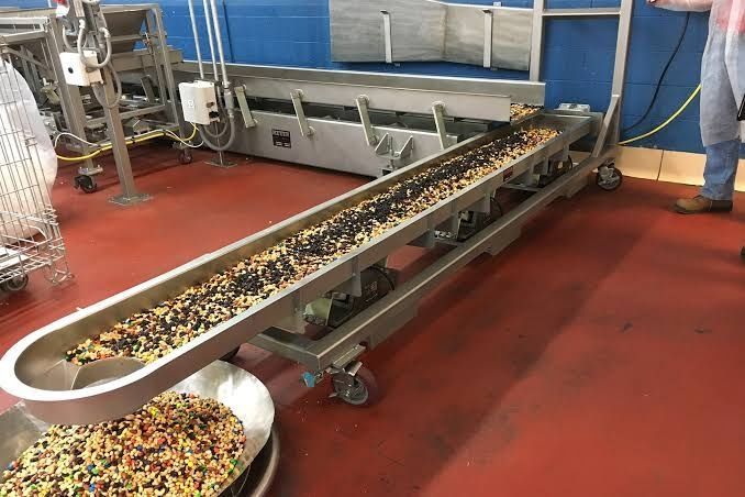 Vibrating Conveyors: Complete Guide to Material Handling Systems and Industrial Applications