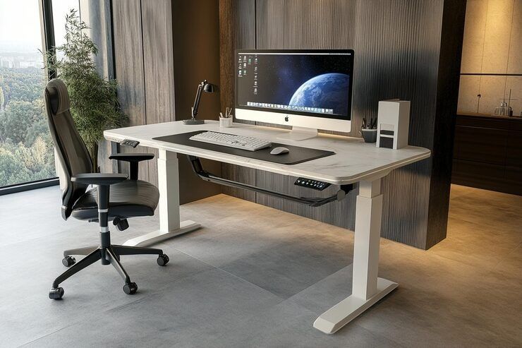 Smart Adjustable Desks Explained: Features, Ergonomics and Technology