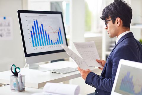 Work in Data Analytics: Explore Skills, Tools, and Career Paths for Beginners