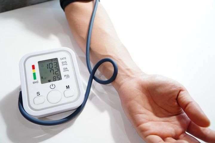 Blood Pressure Monitoring Guide: Explore Methods, Devices, Readings, Benefits, and Safety Factors