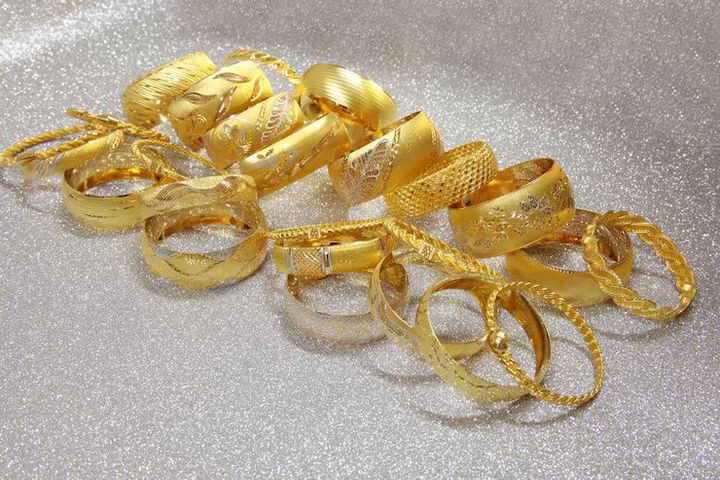 Singaporean Modern Gold Mixes: An Informative Guide to Contemporary Jewelry Trends