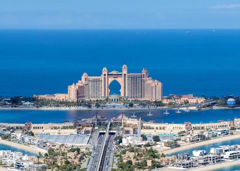 JBR vs Palm Jumeirah: Complete Dubai Living & Travel Guide