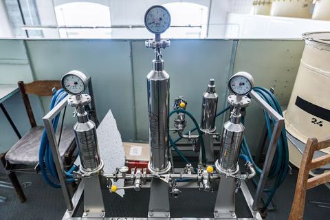 Pressure Testing Machines: Complete Guide to Basics and Operation Insights