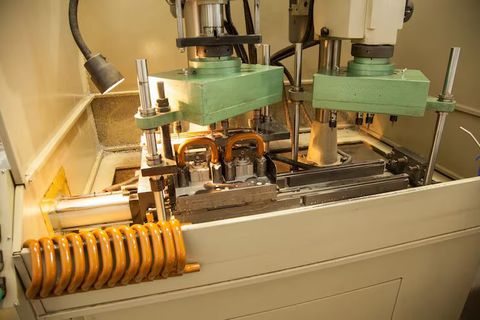 Guide To Industrial Double Action Hydraulic Power Press Machines