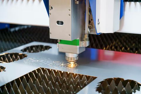 Fiber Laser Cutting Systems Guide: Basics, Benefits, and Key Insights