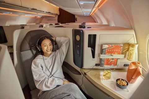 Etihad Airways Guide: Discover Cheap Flights, Travel Deals & Smart Booking Tips