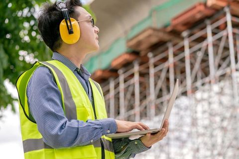 Noise Monitoring Guide: Explore Equipment, Sound Levels, Measurements, Applications, and Safety Factors
