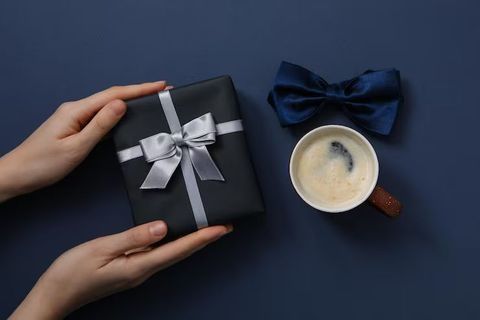 Corporate Gift Guide: Explore Key Ideas, Insights & Essential Information