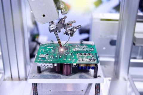 A Professional Guide to PCB Routing Machines: Advanced Techniques and Best Practices