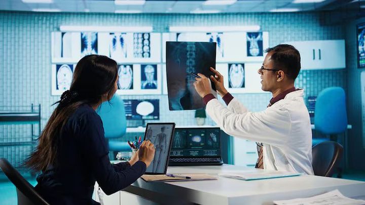X-Ray Fluorescence Analyzers Guide: Basics, Applications, and How XRF Technology Works