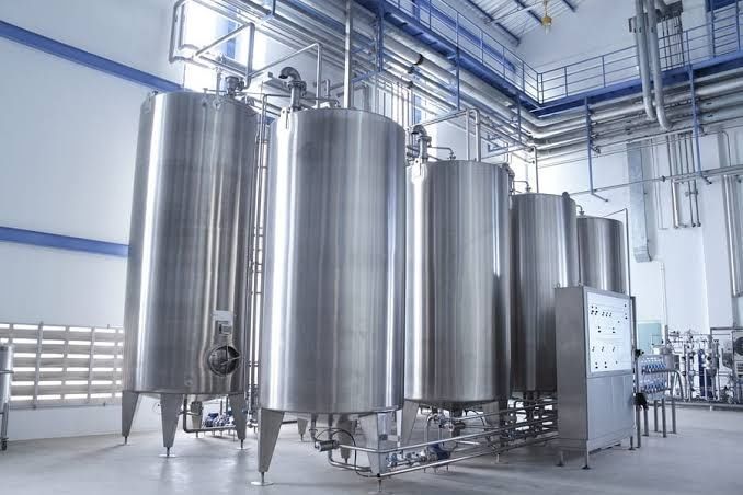 A Complete Guide to Industrial Tanks: Uses, Materials, and Maintenance