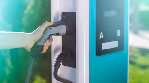Guide to DC Fast Chargers: Analysis, Research, and Emerging EV Charging Trends
