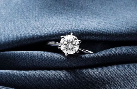 Choosing the Perfect Diamond Jewelry: A Complete Guide to Style, Craftsmanship, Trends, and Lasting Elegance