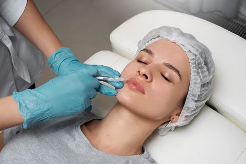 Non-Surgical Lip Volume Enhancement Guide: Discover Modern Techniques and Care