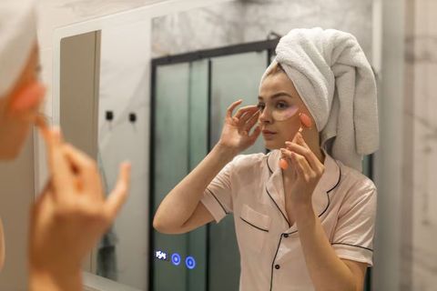 Skin Safety Guide: Explore Daily Care, Protection Methods, Risks, and Healthy Skin Practices