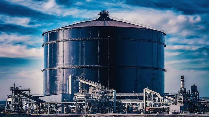 Industrial Tank Manufacturing Guide: Fabrication, Storage & Industry Uses