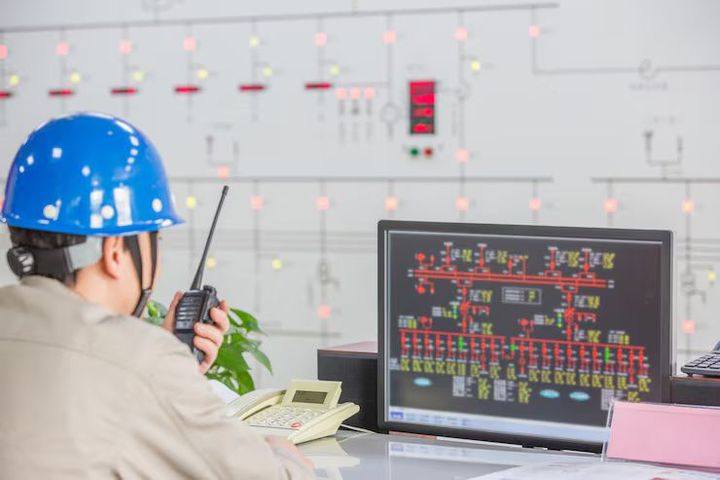 Predictive Maintenance Sensors Guide: How Smart Monitoring Improves Equipment Reliability