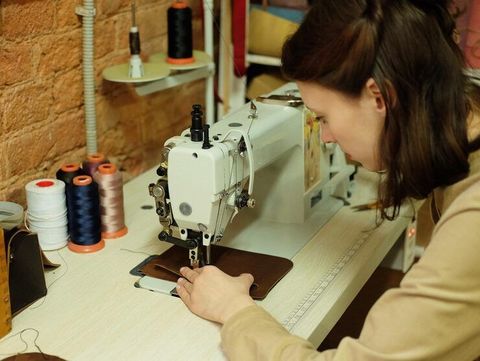 Book Stitching Machines Guide: Explore Types, Components, Speed, Applications, and Planning Factors