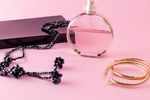 Women’s Perfumes Explained: How Fragrances Are Created and Classified