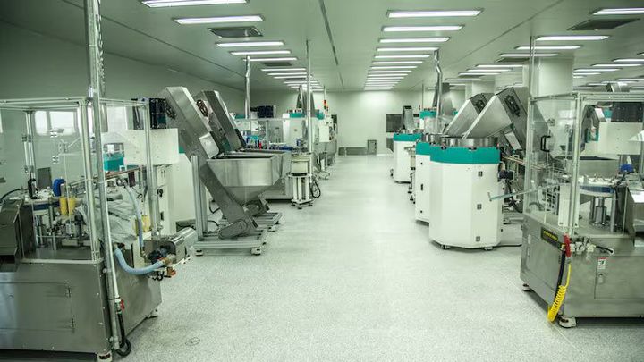 Food Packaging Equipment Suppliers: Types, Features, and Selection Tips