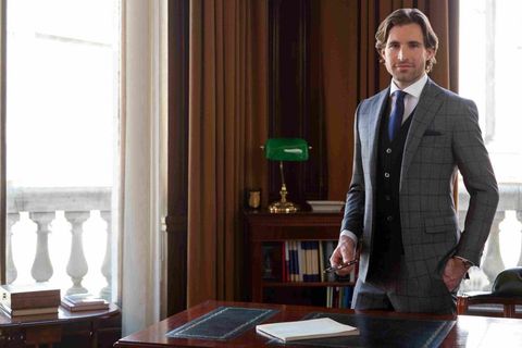 Business Suits for Men: Expert Advice, Styling Suggestions, and Brand Insights
