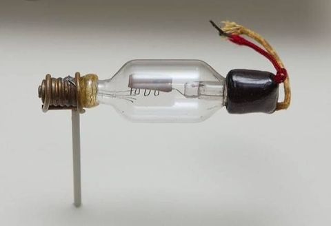 Electronic Tube & Transistor Guide: Understanding Functions, Types, and Applications