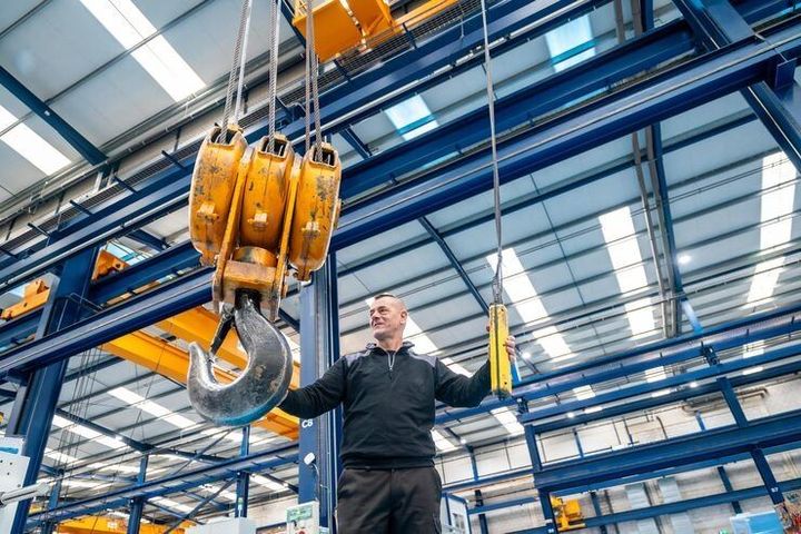 Lifting Equipment Guide: Safe Usage, Compliance, and Efficiency Basics
