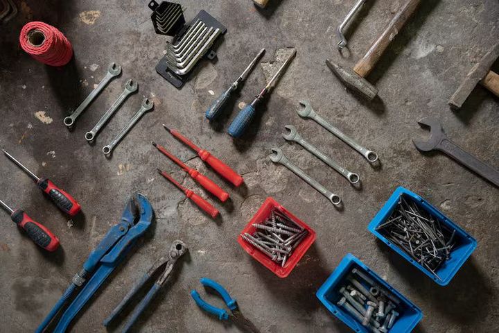 Engineering Tools and Hardware Guide: Basics, Uses, Safety and Industry Trends