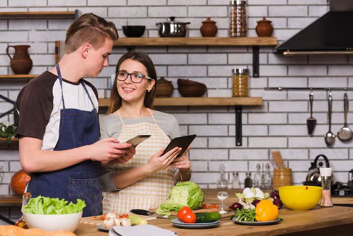 Cloud Kitchen Basics Guide: Insights, Tips and Virtual Kitchen Overview