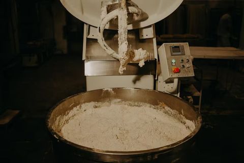 Dough Machines Guide: Understanding Mixing and Kneading