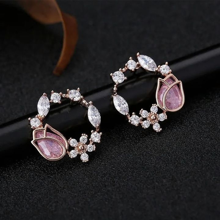 Rose Gold Earrings Basics – Types, Shapes, and How to Wear Them
