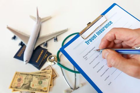 Travel Health Insurance Tips: A Complete Guide to Choosing the Right Coverage