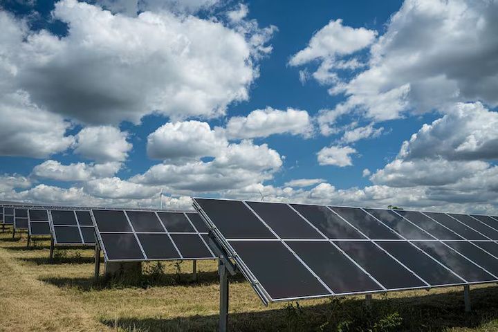 Solar Farm Maintenance Guide for Better Performance and Long-Term Efficiency
