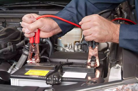 Car Battery Replacement Guide: Signs, Types and Maintenance Tips